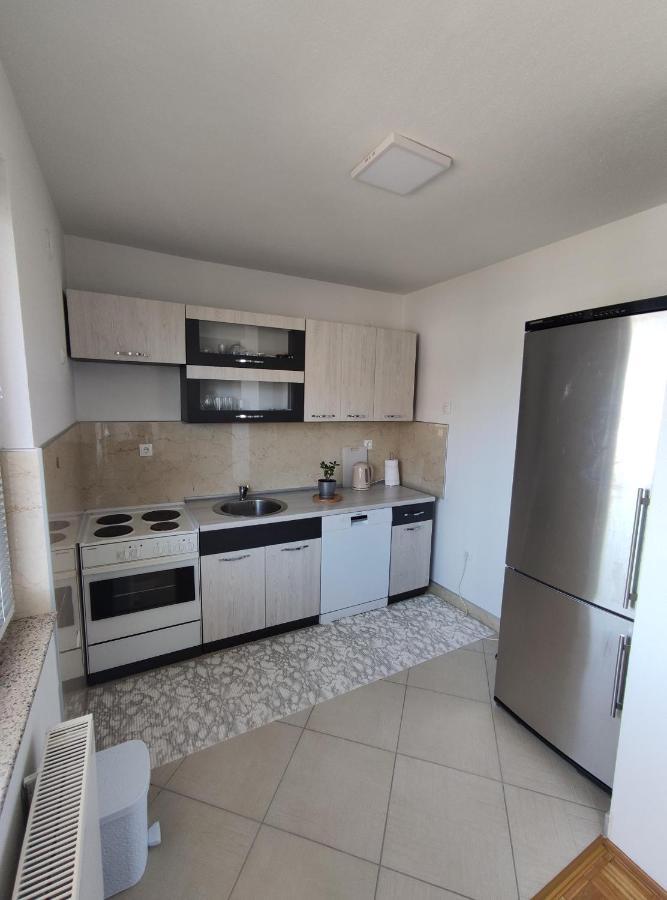 Vila Kasindol SJJ Esterno foto